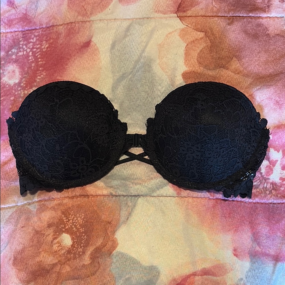 Black Lace Strapless Bra